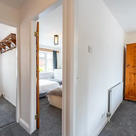Prime Headingley Location Perfect For Large Groups *