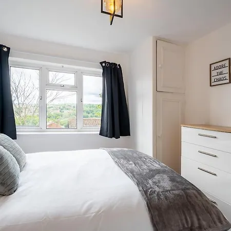 Prime Headingley Location Perfect For Large Groups Holiday home Leeds (West Yorkshire)